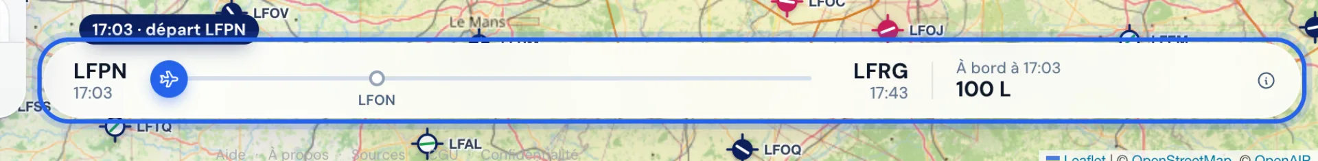 Le curseur du vol : départ, terrains en route, arrivée, et le carburant à bord.